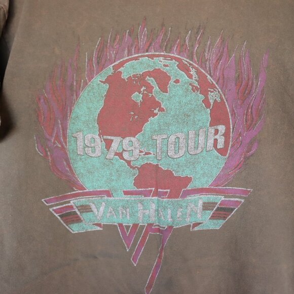Van Halen World Tour 1979 Remake Shirt – LG (21"x26"). Washed. Faded. Band. - Picture 2 of 6